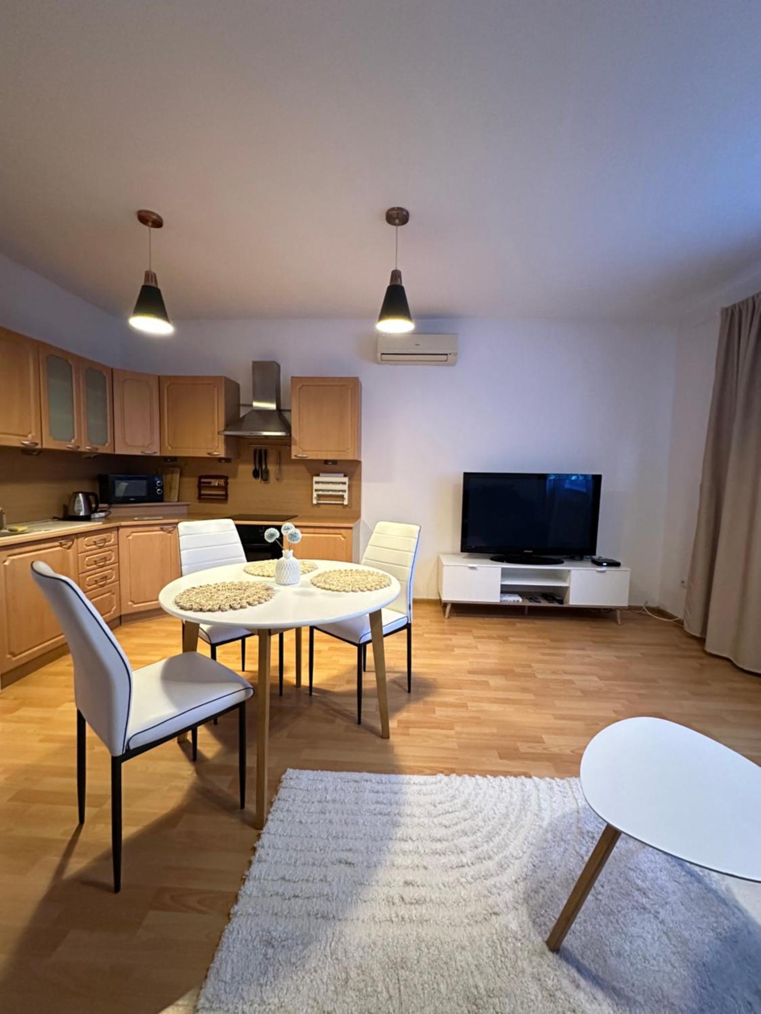 Modern & Cozy Apartment Near Hockey & Football Arena Bratislava Exterior photo
